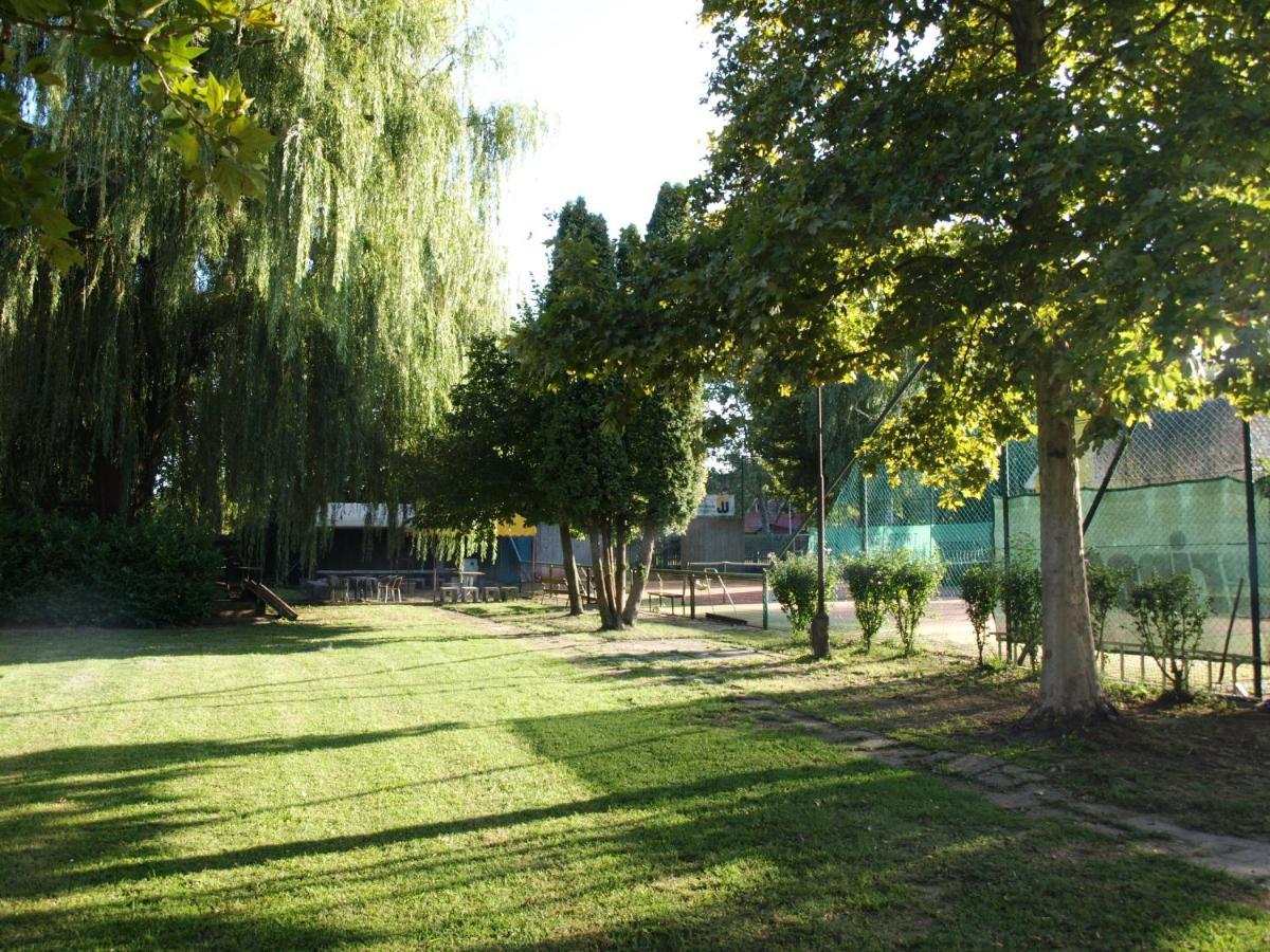 Bed and Breakfast Garden Club Panzio Balatonmáriafürdő Esterno foto