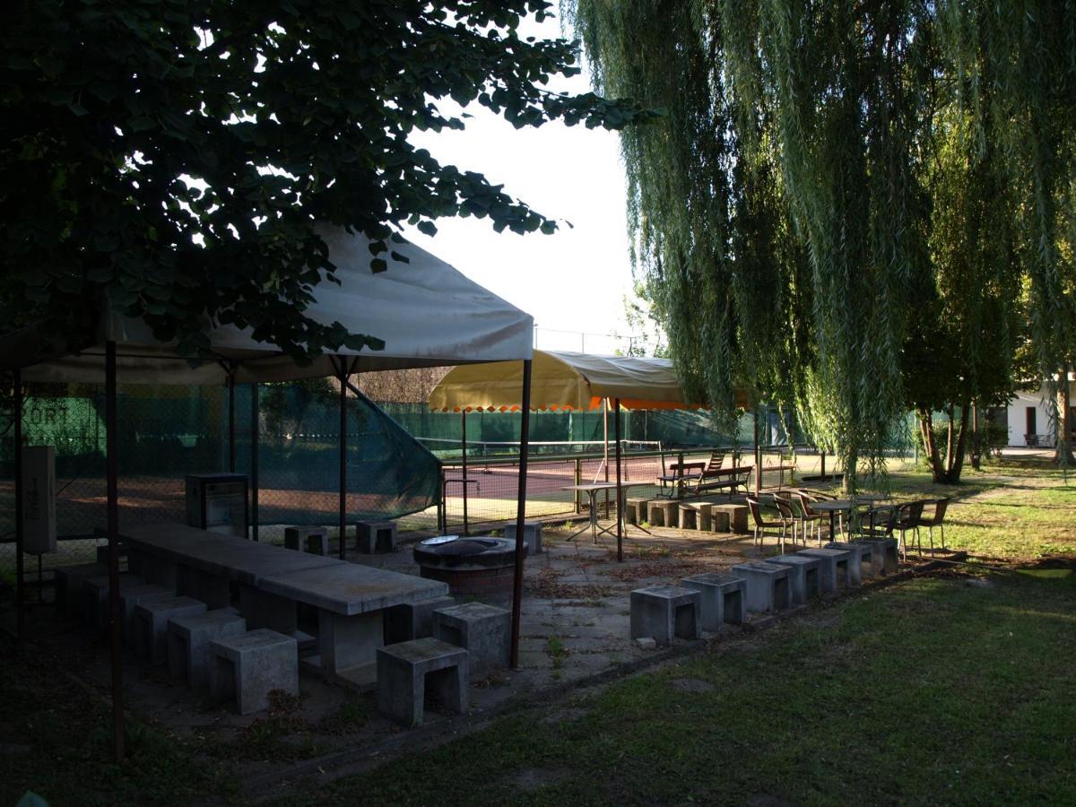Bed and Breakfast Garden Club Panzio Balatonmáriafürdő Esterno foto